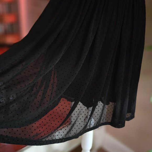 Torrid Dark Coquette Romantic Goth Black Sheer Polka Dot Overlay Skirt Sz 0 Lg - Picture 6 of 6